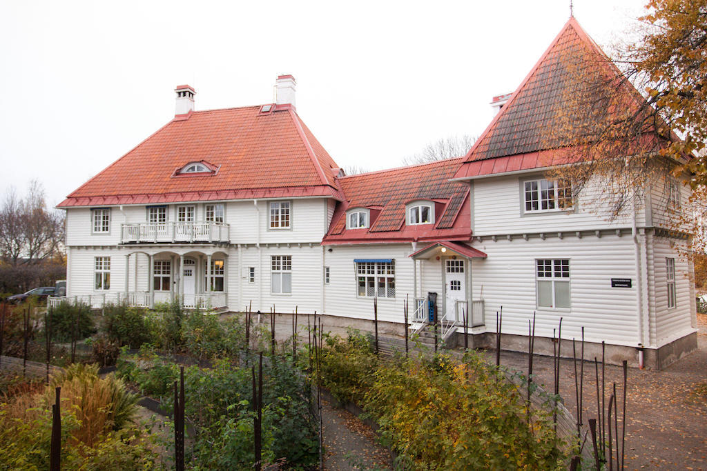 Hotel Wij Tradgardar Ockelbo Exterior foto